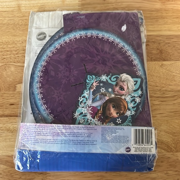 Disney Frozen Wilton Cupcake Stand NIB - Picture 2 of 5